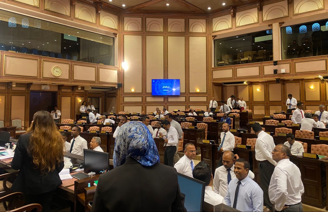 މަޖިލީސް މެންބަރުންގެ ސަލާމަތާއި ރައްކާތެރިކަން ކަށަވަރުކުރުމަށް އެމްޑީޕީން ގޮވާލައިފި