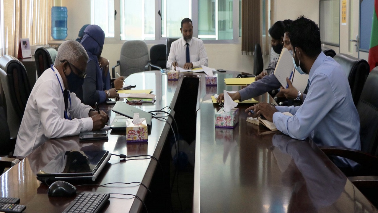 މިސްކިތްތަކުގައި ނިދާ ކައިބޮއި ހަދާ މައްސަލައަށް ހައްލެއް ހޯދަނީ