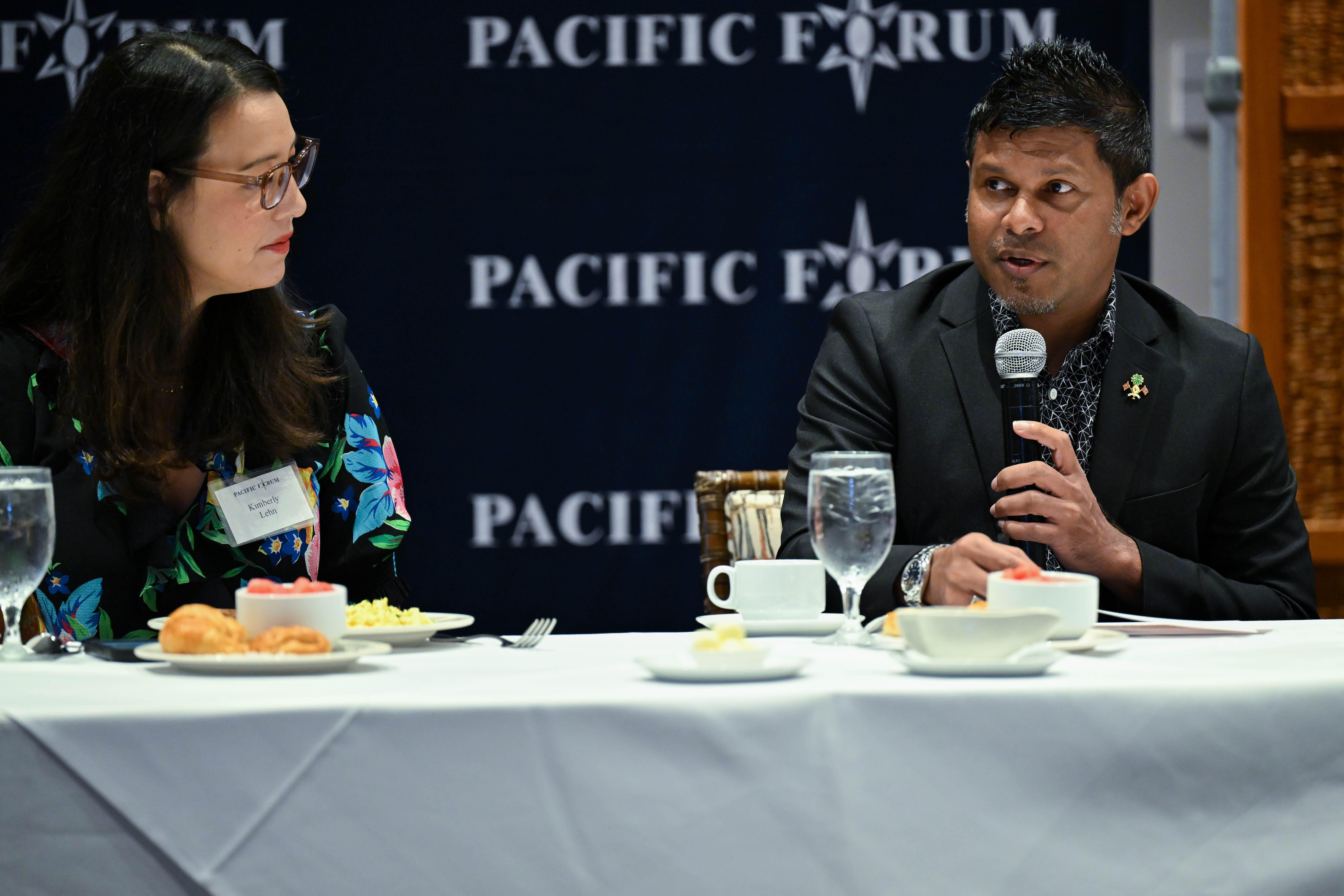 ނޫއިޤްތިޞާދުގެ އަސާސްތައް ނެގެހެއްޓުމަށް ބައިނަލްއަޤުވާމީ މާލީ އެހީތެރިކަން ބޭނުންވޭ: ނައިބުރައީސް