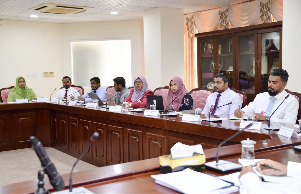 ކޯޓުތައް އަޅަން ކުރެހުންތައް ނިމިއްޖެ؛ އަދި ފައިސާ ހަމަނުޖެހޭ: ޑީޖޭއޭ