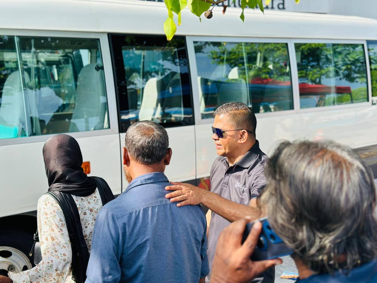 ޕީއެންސީގެ ބޮޑު ޖަލްސާއަށް މަގު ބަންދުކުރުމުން ފަސް ރޫޓެއްގެ ބަހުގެ ހިދުމަތް މެދުކަނޑާލައިފި