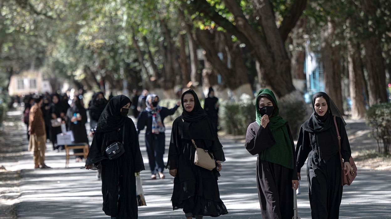 "މިދުނިޔެ މައްޗަށް އަންހެނުން ނުއުފެއްދެވިނަމައޭ ހިތަށް އަރާ"