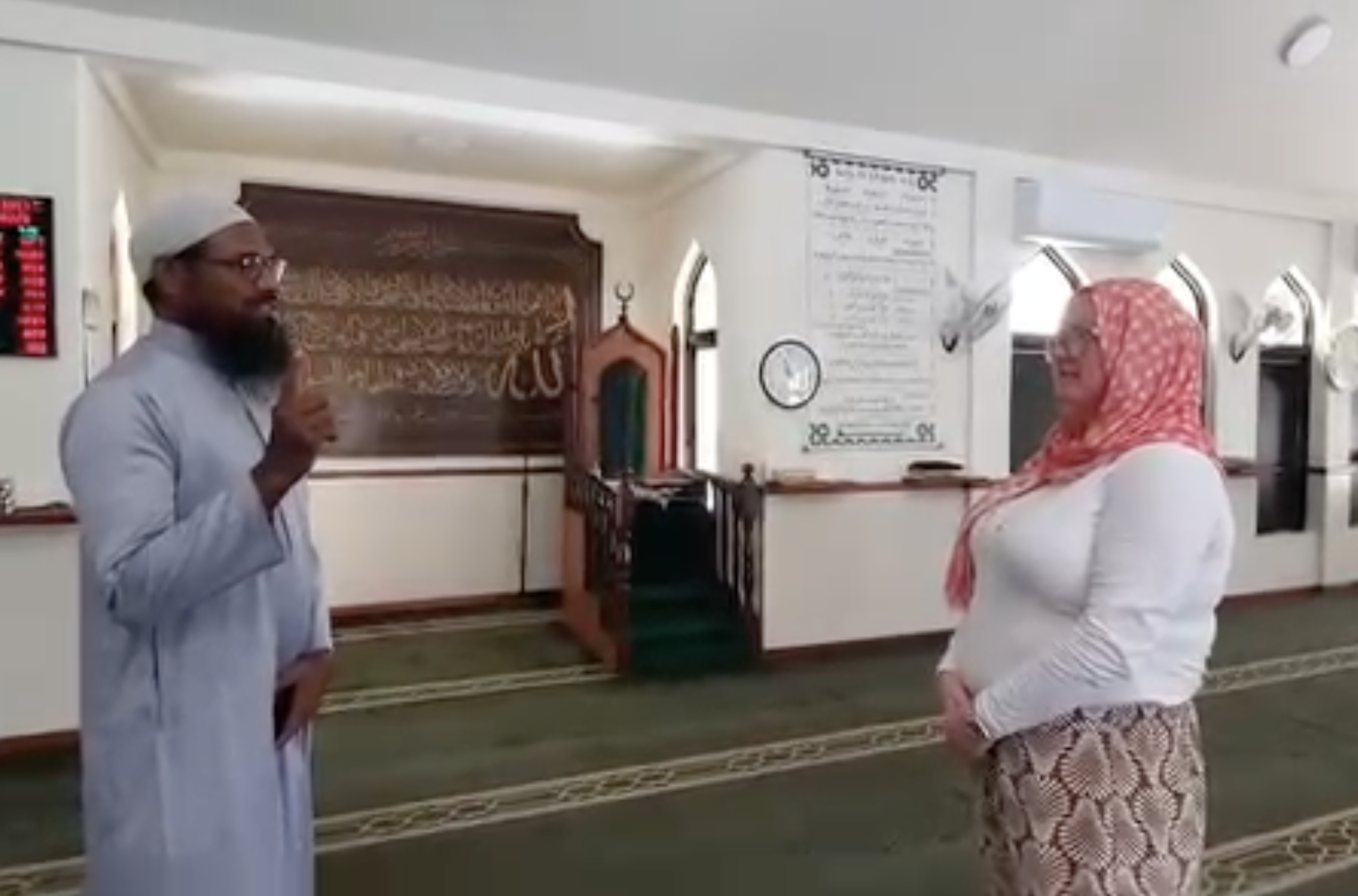 ކ. ދިއްފުށްޓަށް ޒިޔާރަތްކުރި ފަތުރުވެރިއަކު އިސްލާމްދީން ގަބޫލުކޮށް، ނަމަކަށް ޖަމީލާ އިޚްތިޔާރުކޮށްފި