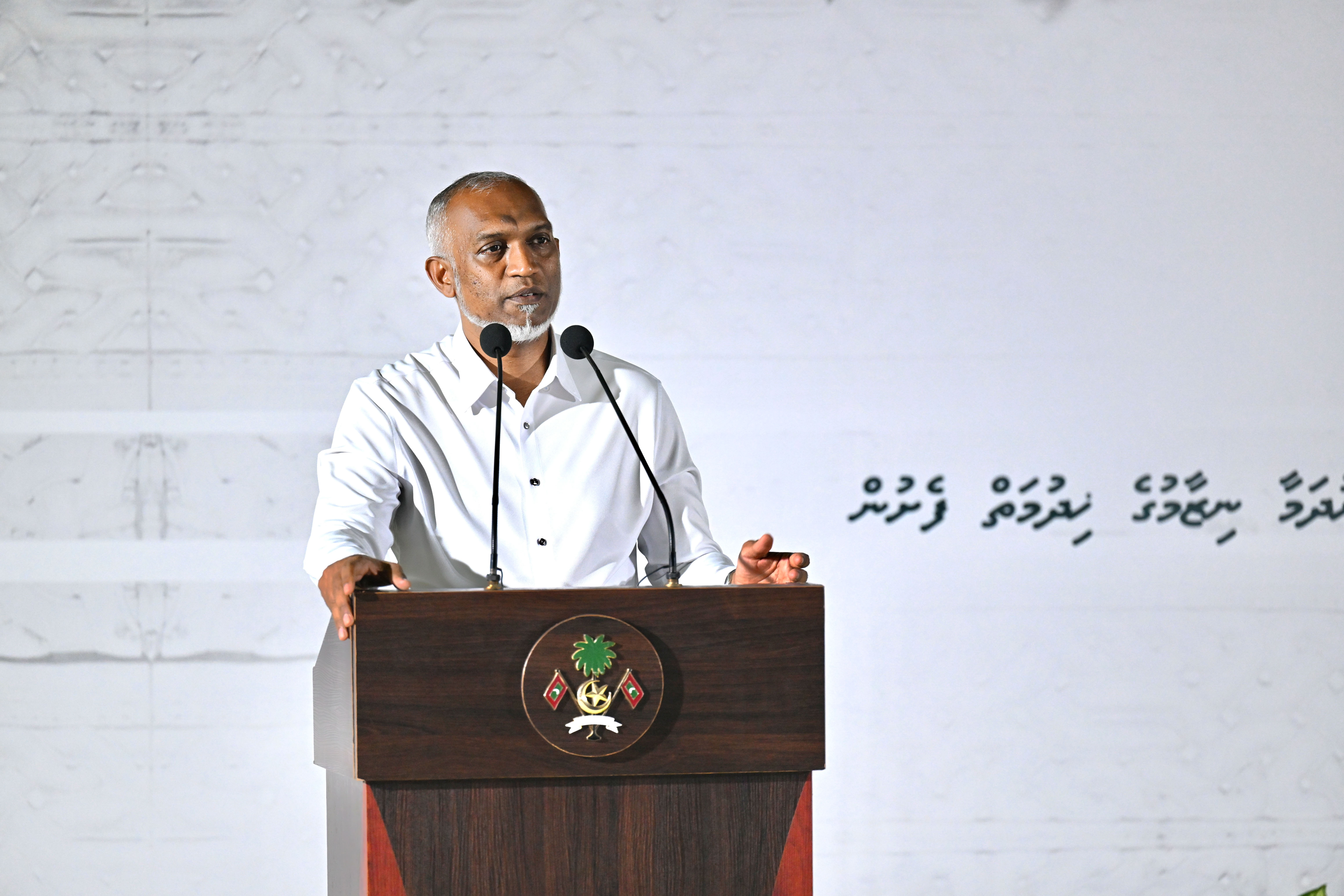 ބިލު ޤާނޫނަކަށްވެ ޑޮލަރު މާރުކުރަން ފެށުމުން ރައްޔިތުންނަށް ބޮޑެތި ފައިދާތަކެއް ލިބޭނެ: ރައީސް