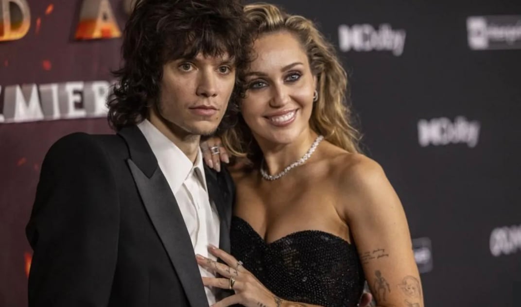 ލަވަކިޔުންތެރިޔާ މައިލީ ސައިރަސް އެންގޭޖްވެއްޖެ