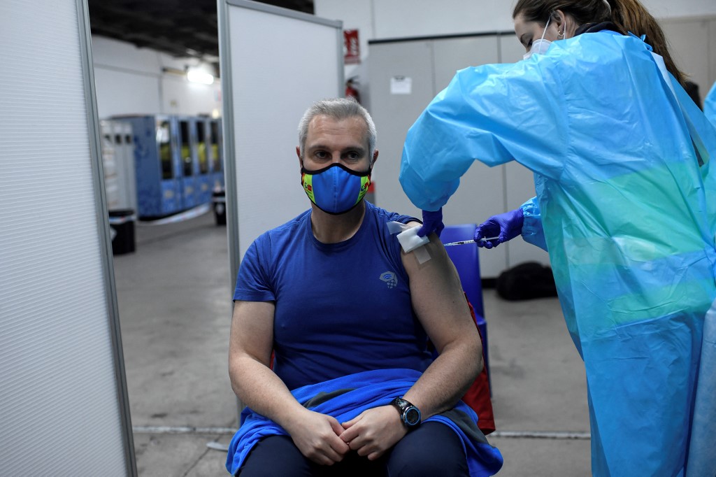 ވެކްސިން ނުޖަހާ މީހުންނާމެދު ހަރުކަށި ފިޔަވަޅު އަޅަނީ