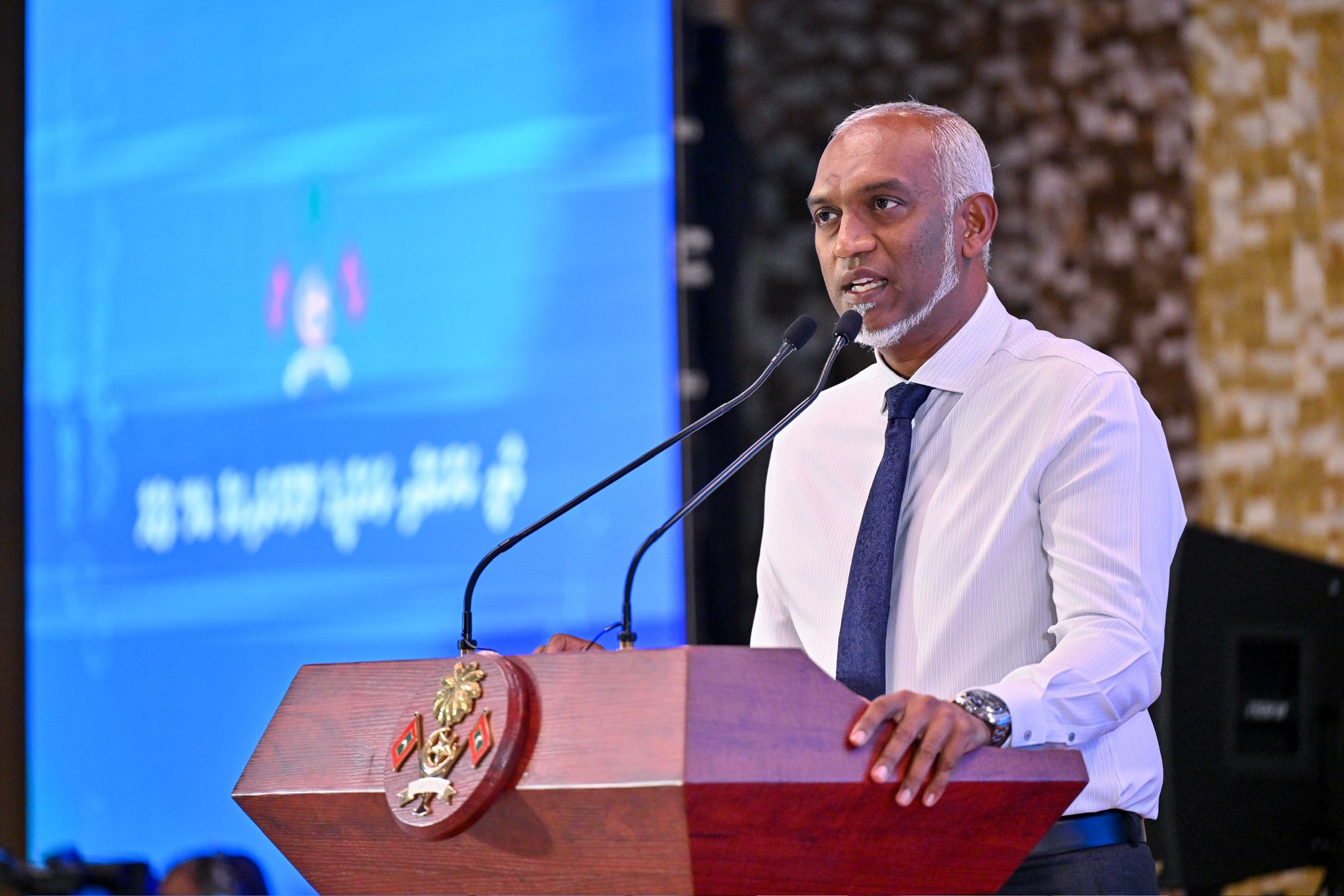 President commends record number of development agreements signed with local companies