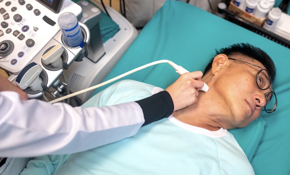 ތައިރޮއިޑް ކެންސަރު: ސަމާލުވާންޖެހޭ މުހިންމު އަލާމާތްތައް