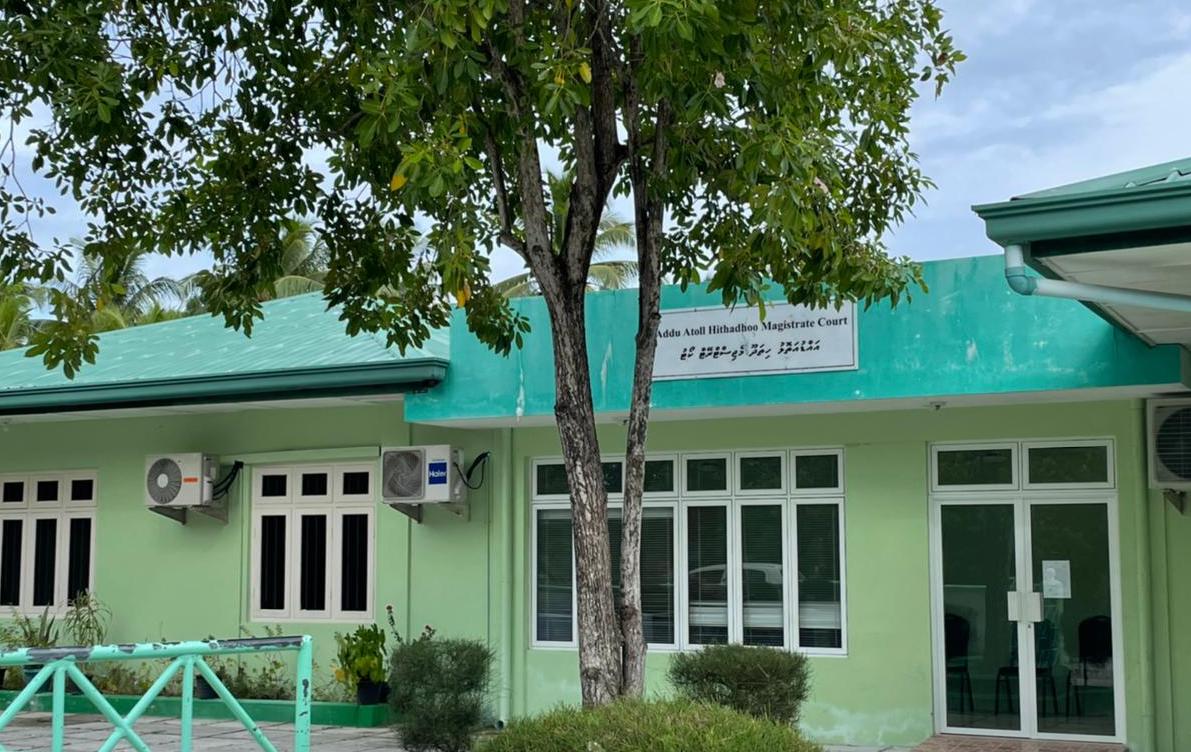 އައްޑޫގައި ނުކުޅެދުންތެރިކަން ހުންނަ އަންހެނަކު ރޭޕްކުރި ދެމީހަކު 15 އަހަރަށް ޖަލަށް