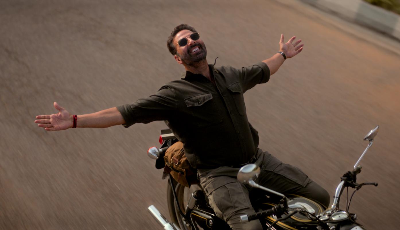 އަކްޝޭ ކުމާރުގެ "ސަރްފިރާ" ޓްރެއިލާ ރިކޯޑުތައް މުގުރައިފި!