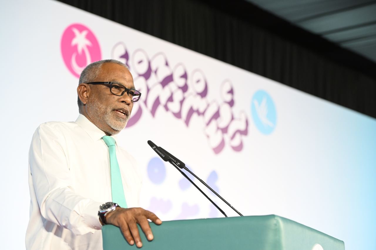 ރުހުން ނުދޭ ވަޒީރުން އަލުން ޢައްޔަން ކުރުމުގެ އިޚްތިޔާރު ރައީސަށް ލިބިދޭ: އަދުރޭ