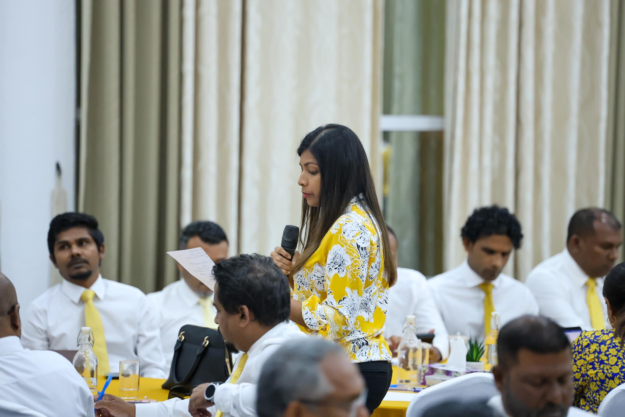 ރޮޒޭނާ, ކެލާ އިބުރޭ, ކެޔޮދޫ ޤާސިމަށް އެމްޑީޕީ ޓިކެޓް ނުލިބުނު