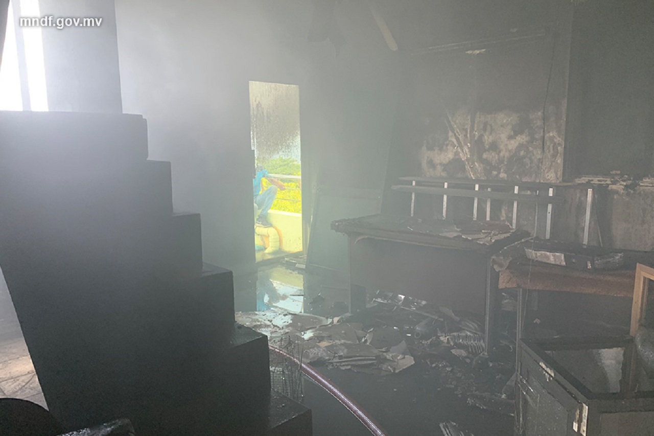 ވިލިމާލެ ކުޑަކުދިންގެ ހިޔާގައި އަލިފާނުގެ ހާދިސާއެއް ހިނގައިފި