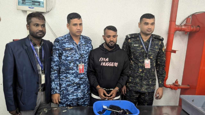 ރާއްޖެއަށް އެތެރެކުރަން އުޅުނު ގިނަ އަދަދެއްގެ މަސްތުވާތަކެތި އަތުލައިގަނެ މީހަކު ހައްޔަރުކޮށްފި