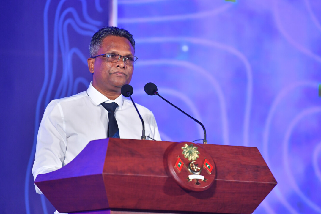 މި ސަރުކާރަކީ ދެ ތަރައްގީ އެއްކޮށް ގެނެސްދޭ ސަރުކާރެއް: އާޒިމް