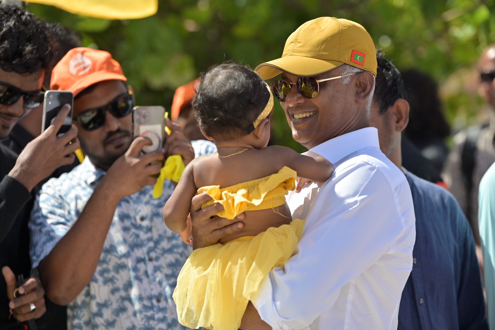 ކެމްޕޭން ދަތުރުފުޅެއްގައި ރައީސް ޞާލިޙް ދ. މީދުއަށް ވަޑައިގެންފި