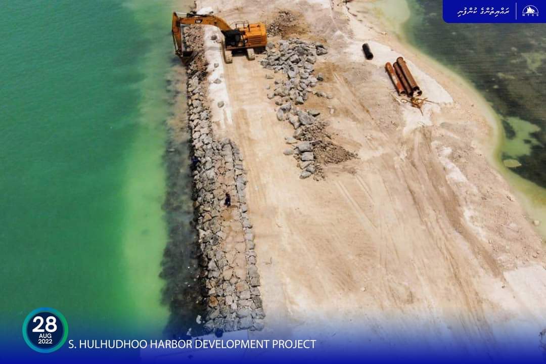 ހުޅުދޫ ބަނދަރު: ހާބަރ ބްރިޖް ހެދުމާއި ބޭރުތޮށިލުމުގެ މަސައްކަތް ނިމިއްޖެ