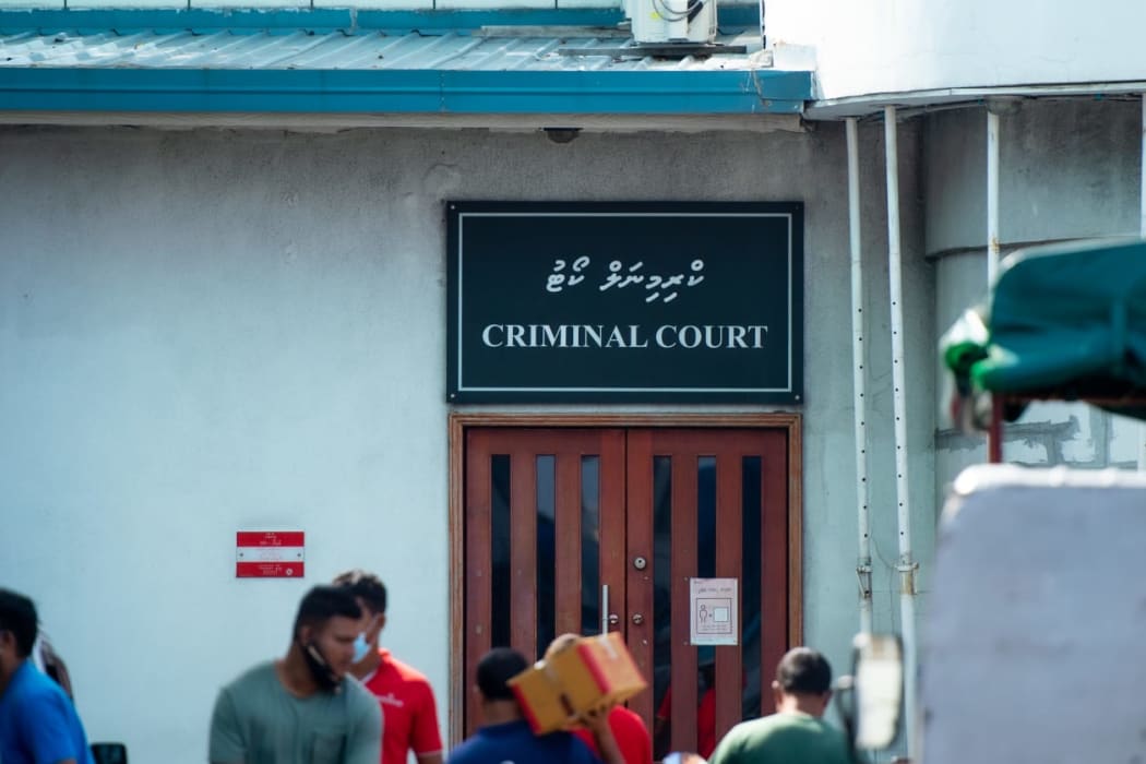 ކުޑަކުއްޖަކަށް ޖިންސީ ގޯނާކުރި މީހަކު 54 އަހަރަށް ޖަލަށްލާން ހުކުމްކޮށްފި