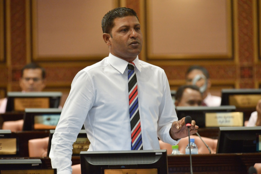 މެމްބަރު ރިޒާގެ މައްޗަށް ހިއުމަން ޓްރެފިކިންގ ދައުވާ އުފުލައިފި