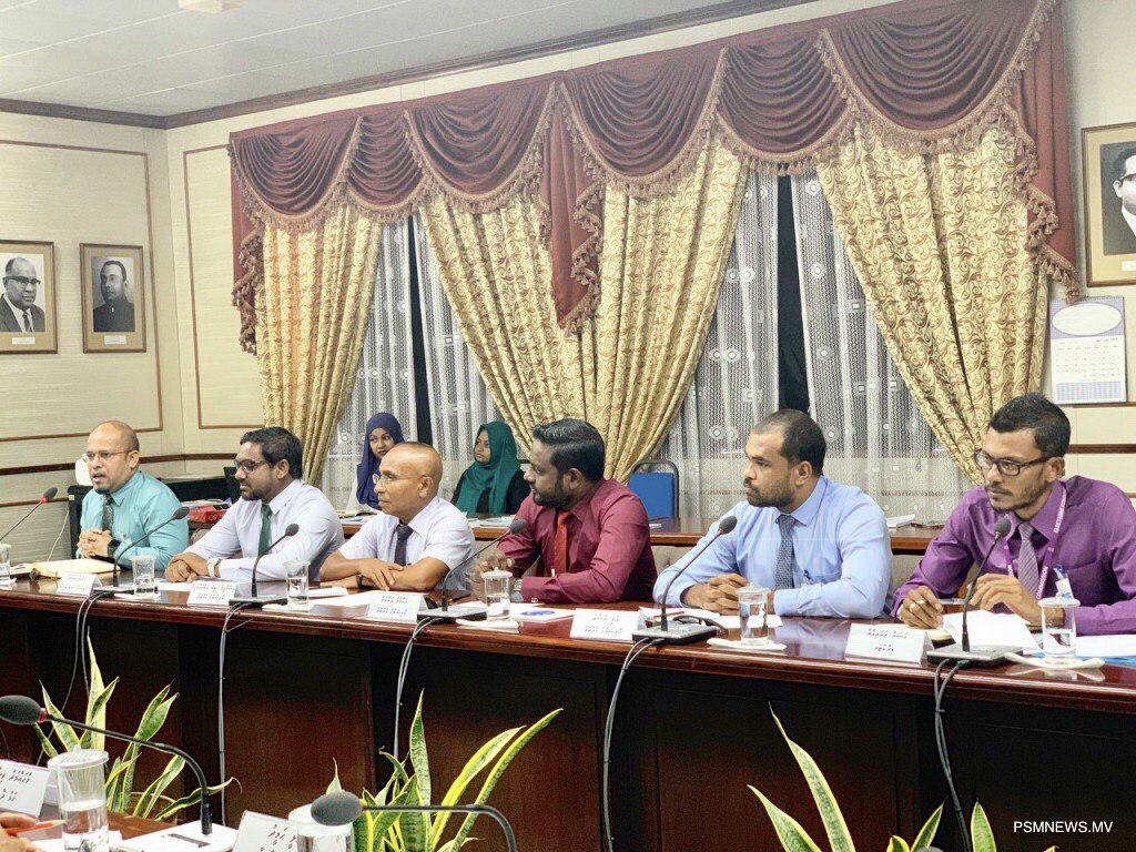 އިންތިޚާބުގައި ވާދަކުރާ މުވައްޒަފުންގެ ސަސްޕެންޝަން އުވާލަން ހައިކޯޓަށް