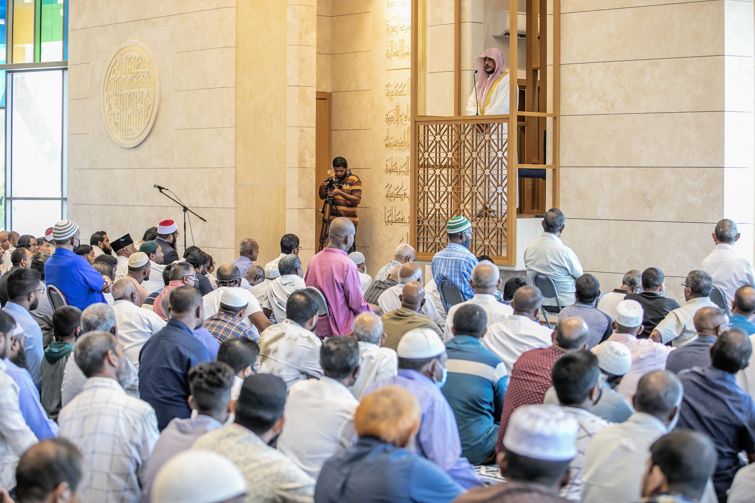 ހުކުރު ޚުޠުބާގެ އިނގިރޭސި ތަރުޖަމާ އިސްލާމިކް މިނިސްޓްރީން ޝާއިޢުކުރަން ފަށައިފި