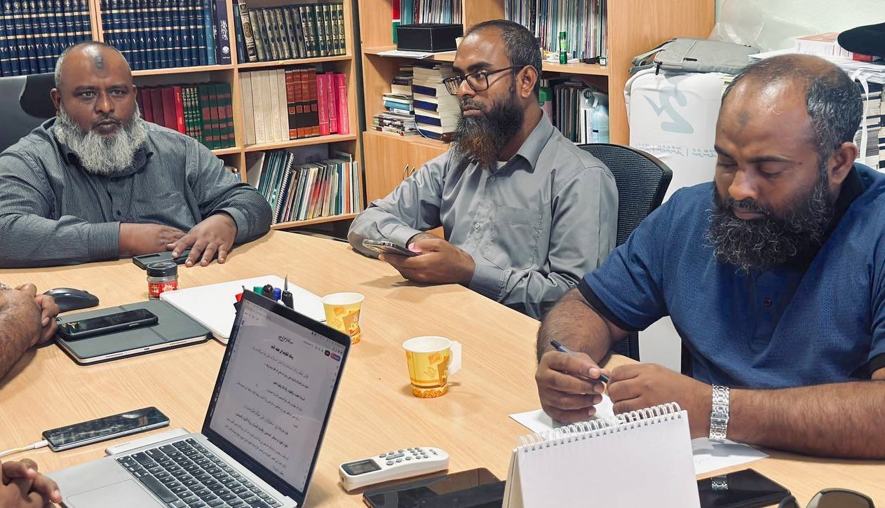 ހެދުން އެޅުމުގެ ގަވާއިދަށް ގެނައި އިސްލާހަށް ޢަދާލަތުން ތާއީދު ކޮށްފި