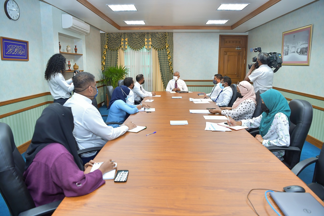 ކައުންސިލްތަކުން މުޅިޤައުމަށް ފައިދާވާގޮތަށް ކަންކަން ރާވަން ރައީސް އެދިވަޑައިގެންފި