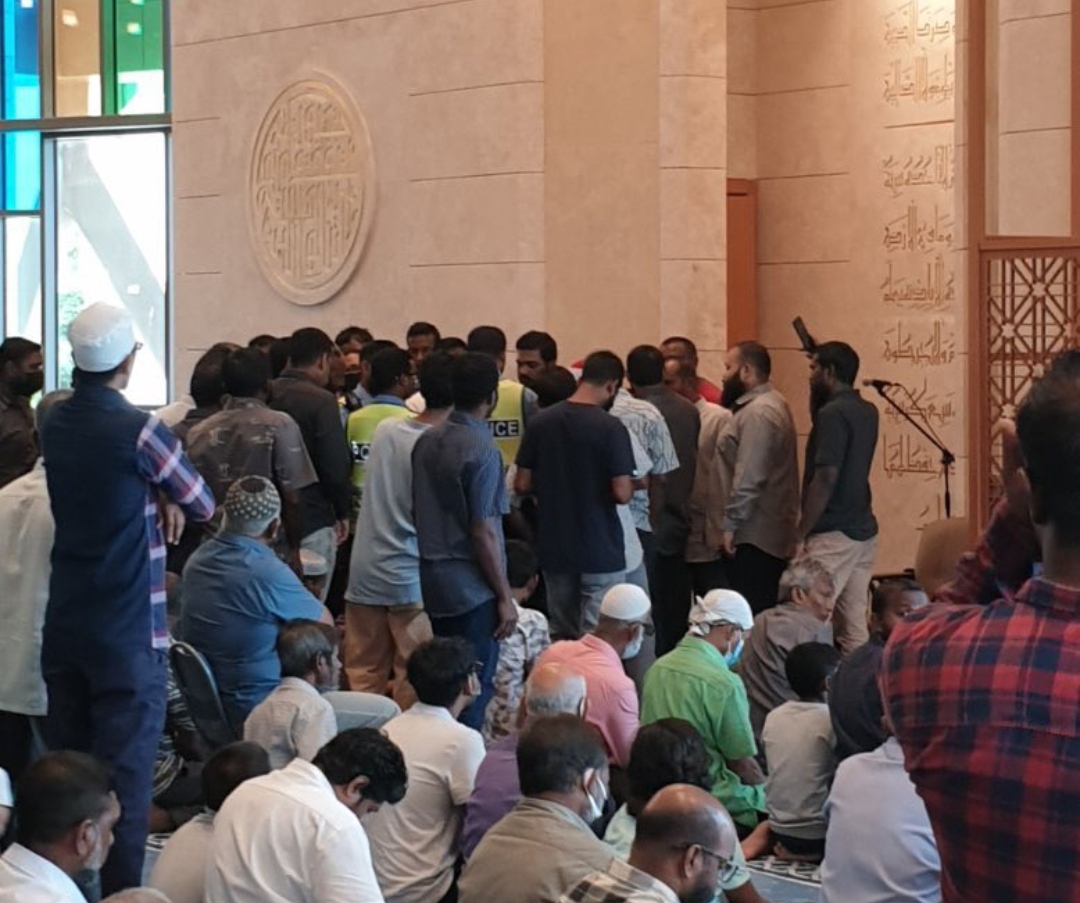 ސަލްމާން މިސްކިތުގެ މިންބަރަށް އަރައި އަޑުގަދަކުރި މީހަކު ހައްޔަރުކޮށްފި