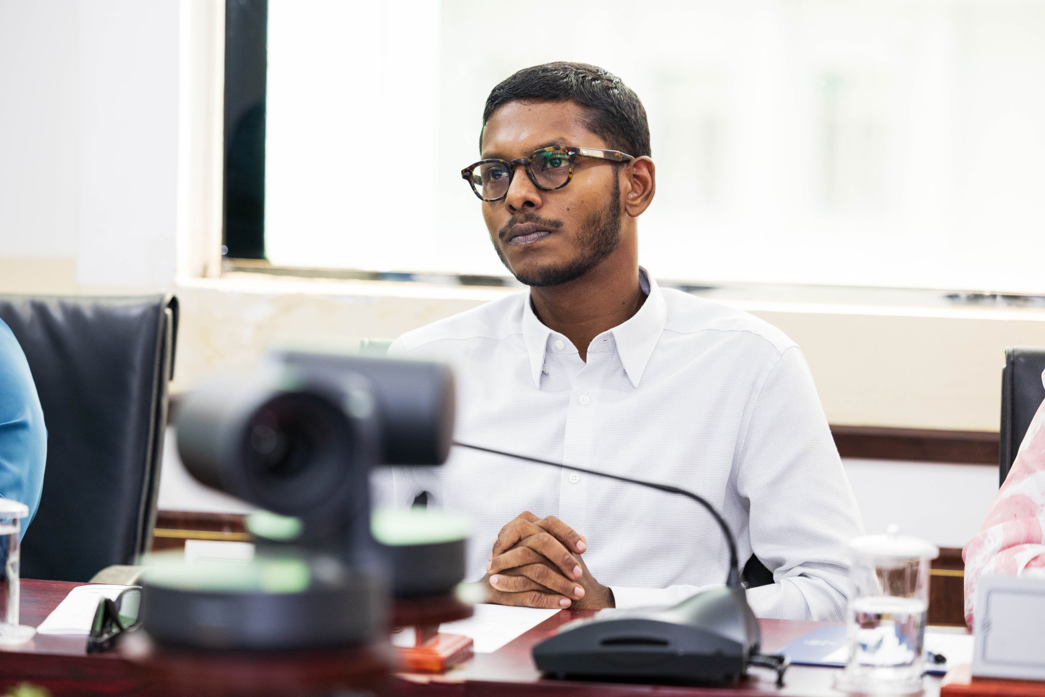 ސަރުކާރުގެ ޢަމަލަށް ސުމެއް، ވާހަކައަށް ސަތޭކަ: ސައިފް