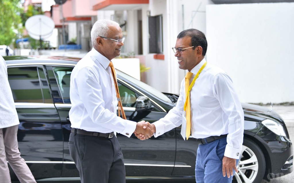 ގައުމު ހަލާކުވެގެން ދާއިރުވެސް ވެރިން އުޅެނީ ގަނޑުވަރު ހޯދަން: މަލީހް