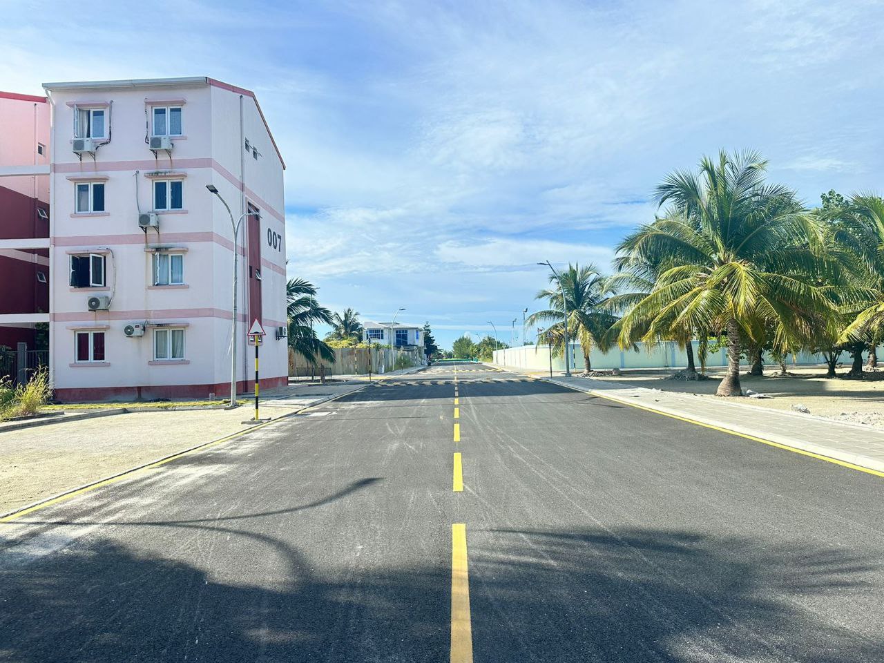 ގދ. ތިނަދޫ މަގު ހެދުމުގެ މަޝްރޫއުގެ ދެވަނަ ފިޔަވަހި ނިންމާލައިފި