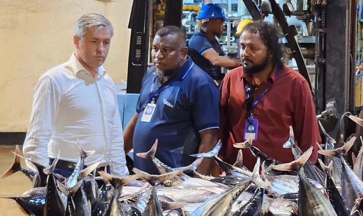 ނޯޓިސް ނުދީ މިފްކޯގެ ވަޒީފާއިން ވަކިކުރުމުން ހަލައްކަ ރުފިޔާ ހޯދަން ޓްރައިބިއުނަލަށް