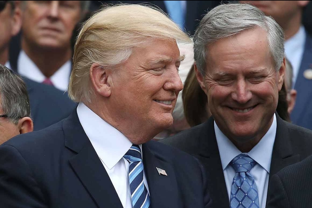 ޑޮނަލްޑް ޓްރަމްޕް ގެ ޗީފް އޮފް ސްޓާފް ކޮވިޑަށް ޕޮޒިޓިވްވެއްޖެ