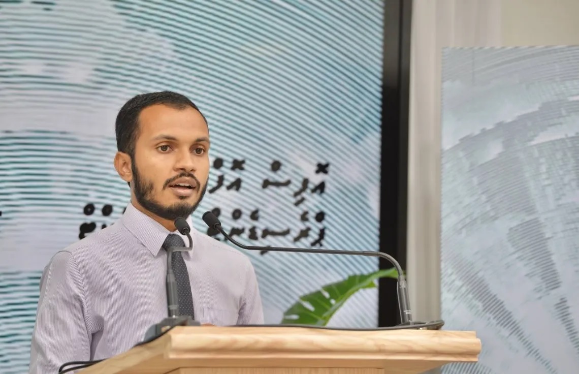 15 ޓްރާންސިޝަނަލް ކޮމިޓީ އެކުލަވާލައިފި