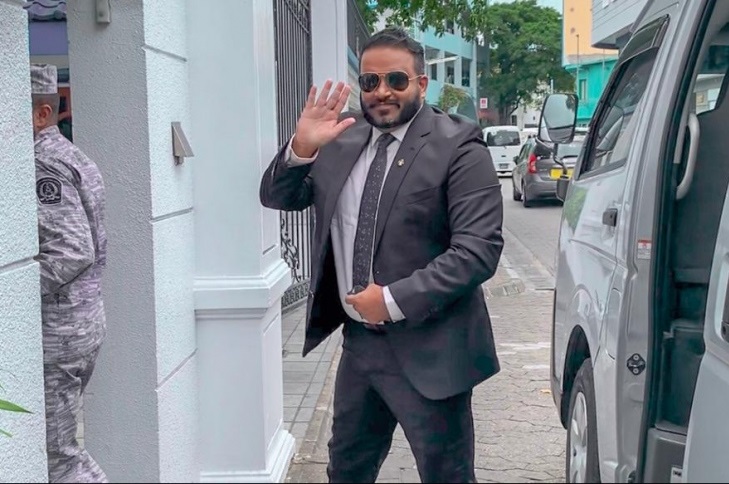އަދީބުގެ މައްސަލައިގައި ހުކުމް އިއްވުން މިއަދު 2 ޖަހާއިރު