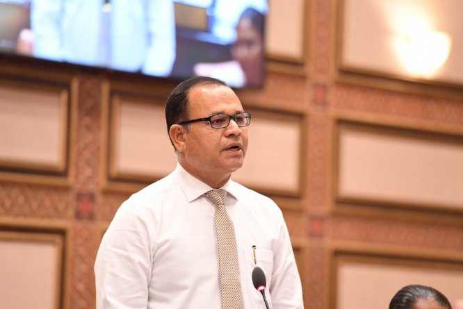 ކަފާލާތުގެ ދަށުން ރައީސް ޔާމީން ދޫކޮށްލުމަށް ޖާމިނުވާން ތައްޔާރު: އާދަމް ޝަރީފް