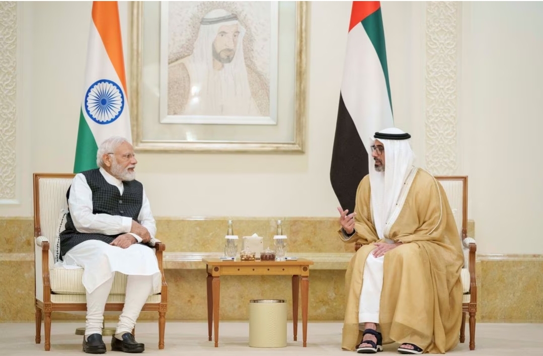 ވިޔަފާރީގެ މުޢާމަލާތުތަކުގައި އިމާރާތުން އިންޑިއާ ރުޕީސް ބޭނުންކުރަނީ