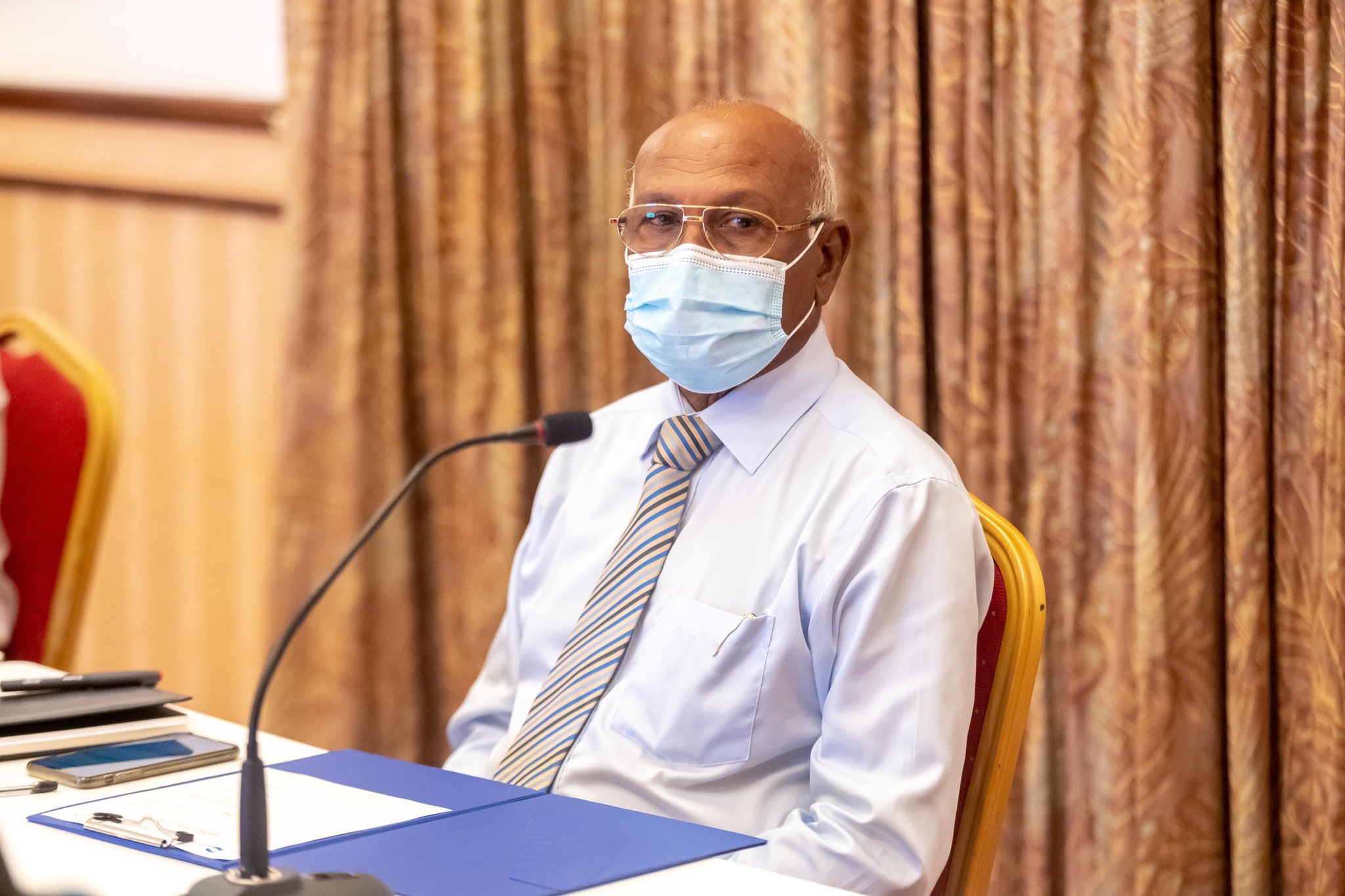 ހެލްތު މިނިސްޓަރު އަހުމަދު ނަސީމް