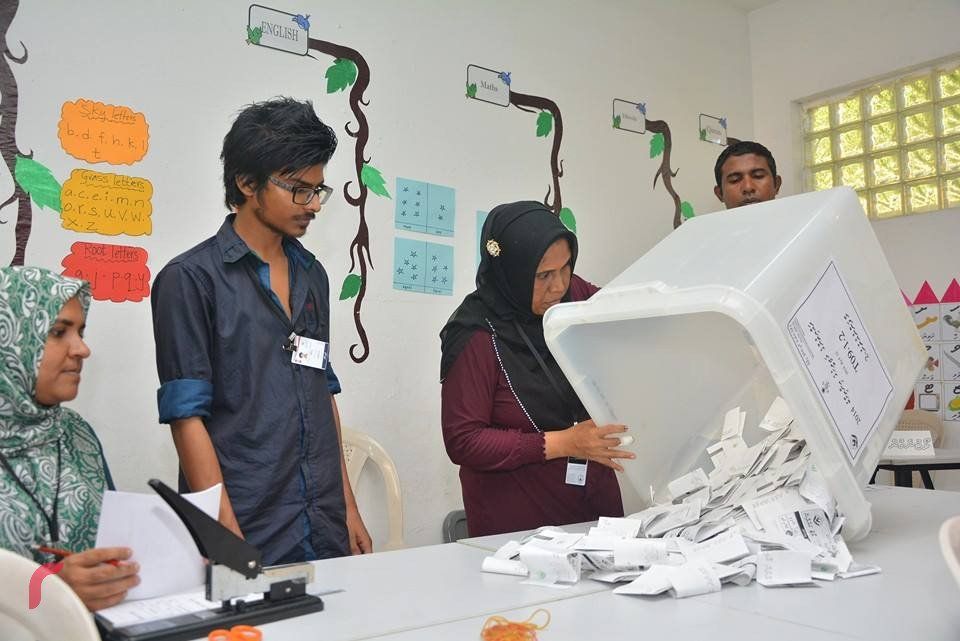 އަންހެނުންގެ ކޮމެޓީތަކުގެ ބައިއިލެކްޝަން އަންނަމަހު 16ގައި