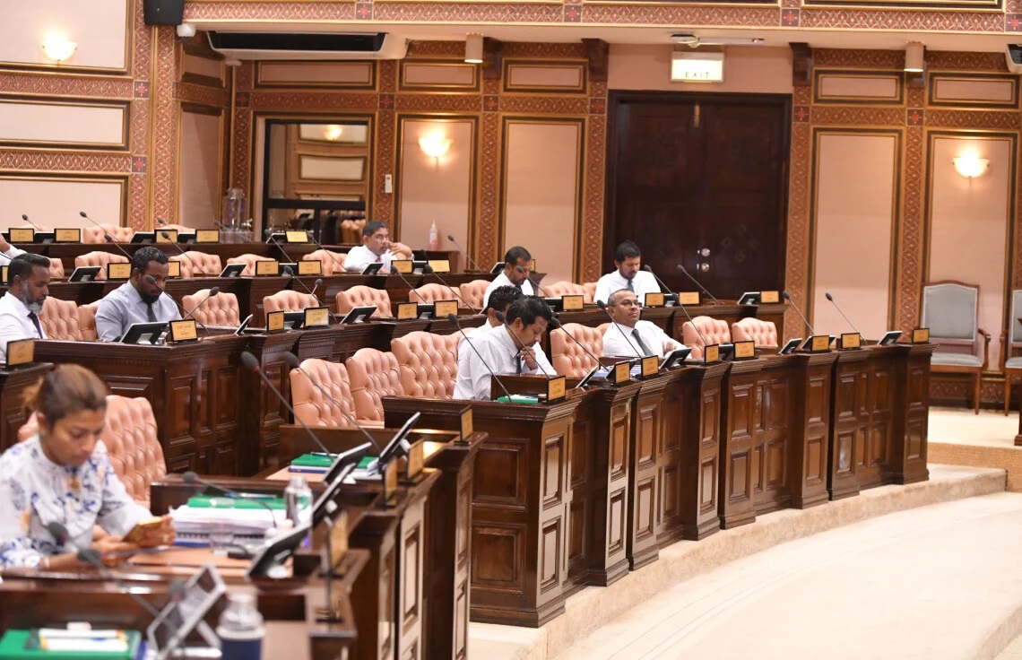 ސަޕްލިމެންޓްރީ ބަޖެޓް އަލުން ހުށައެޅުމަށް މަޖިލީހުން ފިނޭންސަށް އަންގައިފި