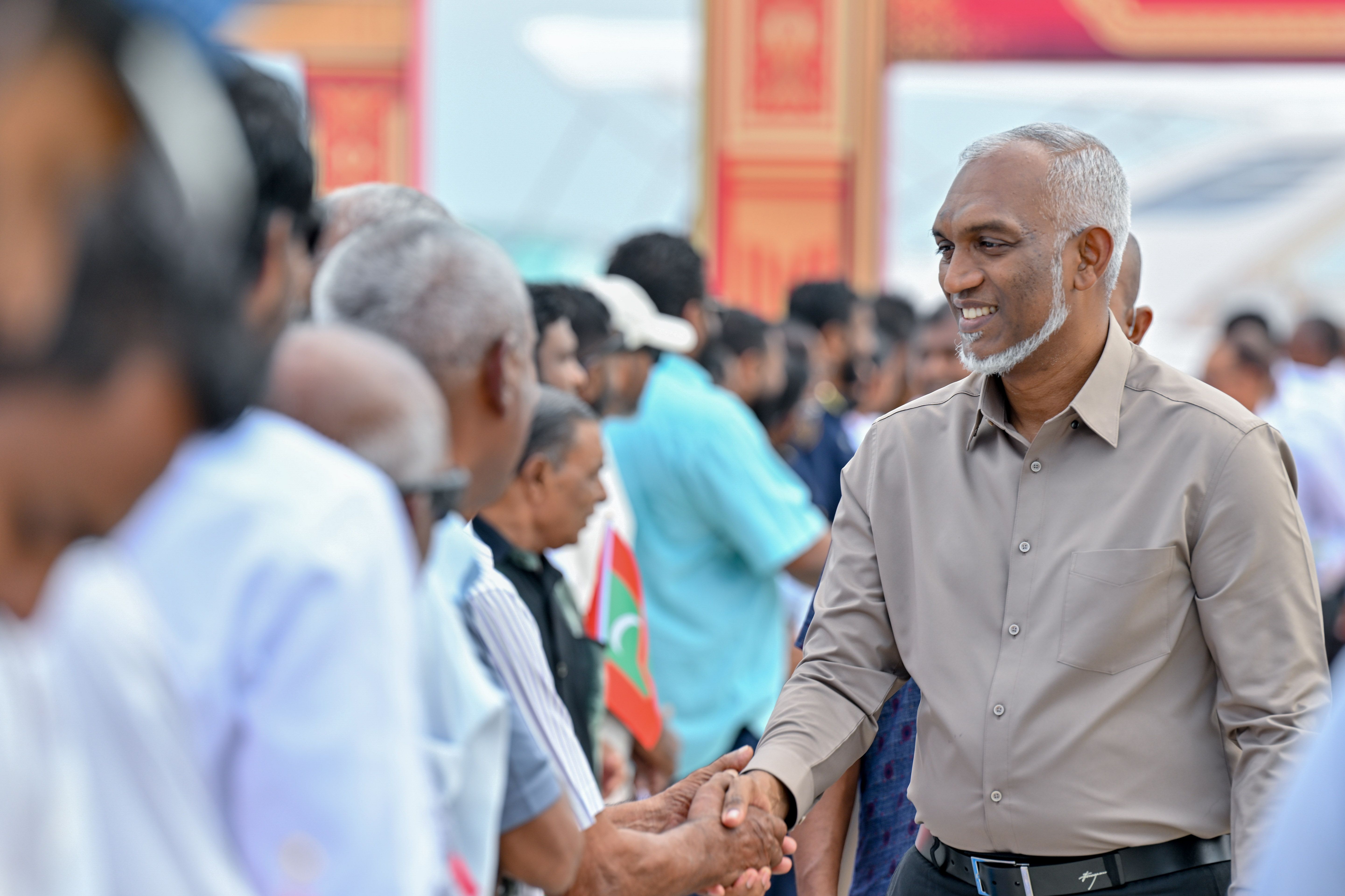 މޭމަހު އަތޮޅު ތެރޭގެ ދަތުރުތައް ފަށައި، އޮގަސްޓު މަހުގެ ނިޔަލަށް ހުރިހާ ރަށަކަށް ދާނަން: ރައީސް