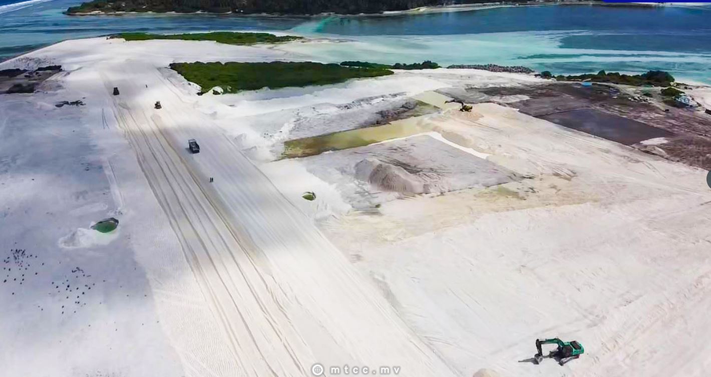 ފަރެސްމާތޮޑާ އެއަރޕޯޓްގެ ރަންވޭގެ ސަބްގްރޭޑް މަސައްކަތް ނިންމާލައިފި