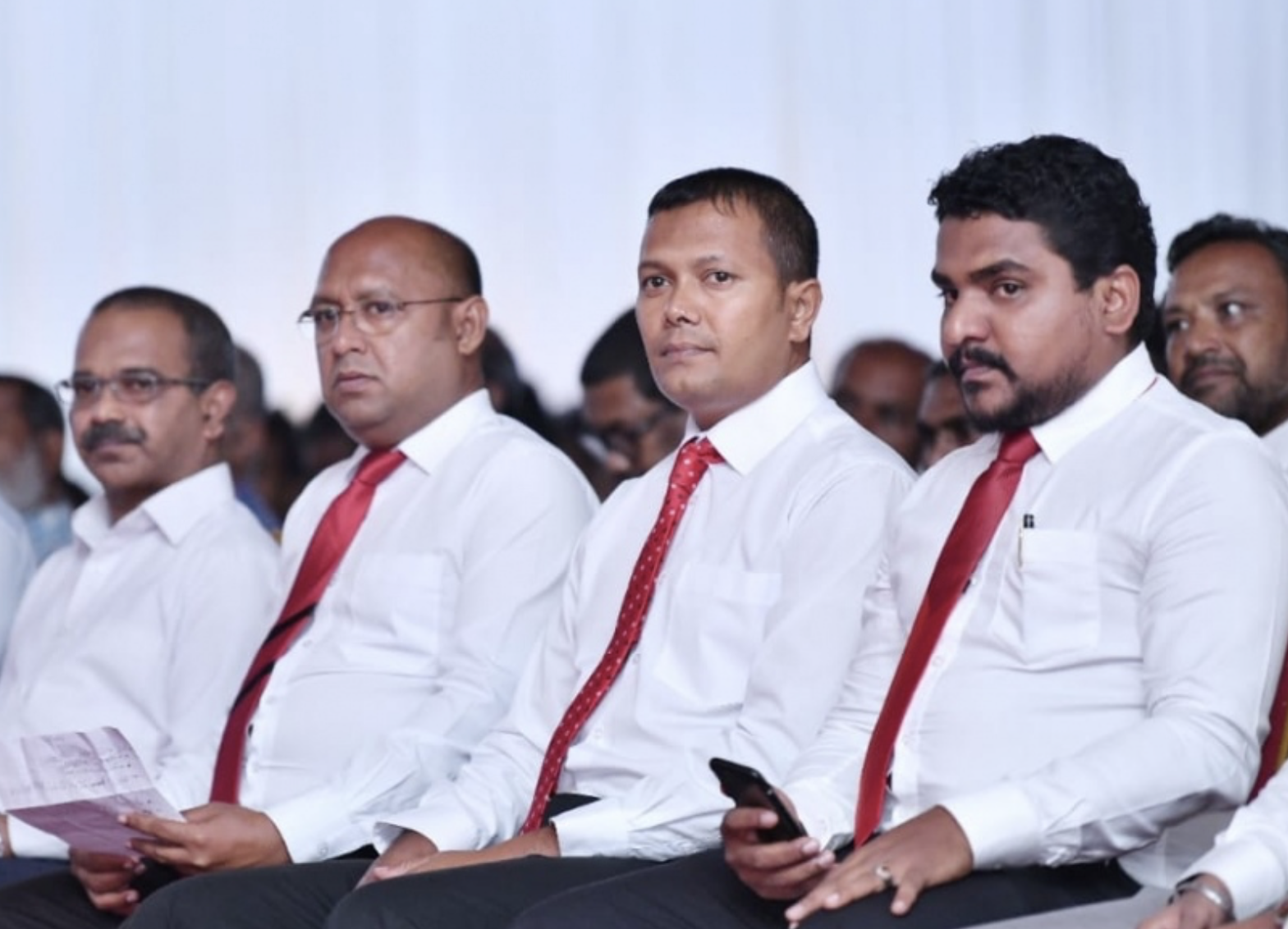 އީސީން ކުރިން އުވާލި ލޭބަރ ޕާޓީ އަލުން ސިޔާސީ ޕާޓީތަކުގެ ދަފްތަރުގައި ހިމަނައިފި