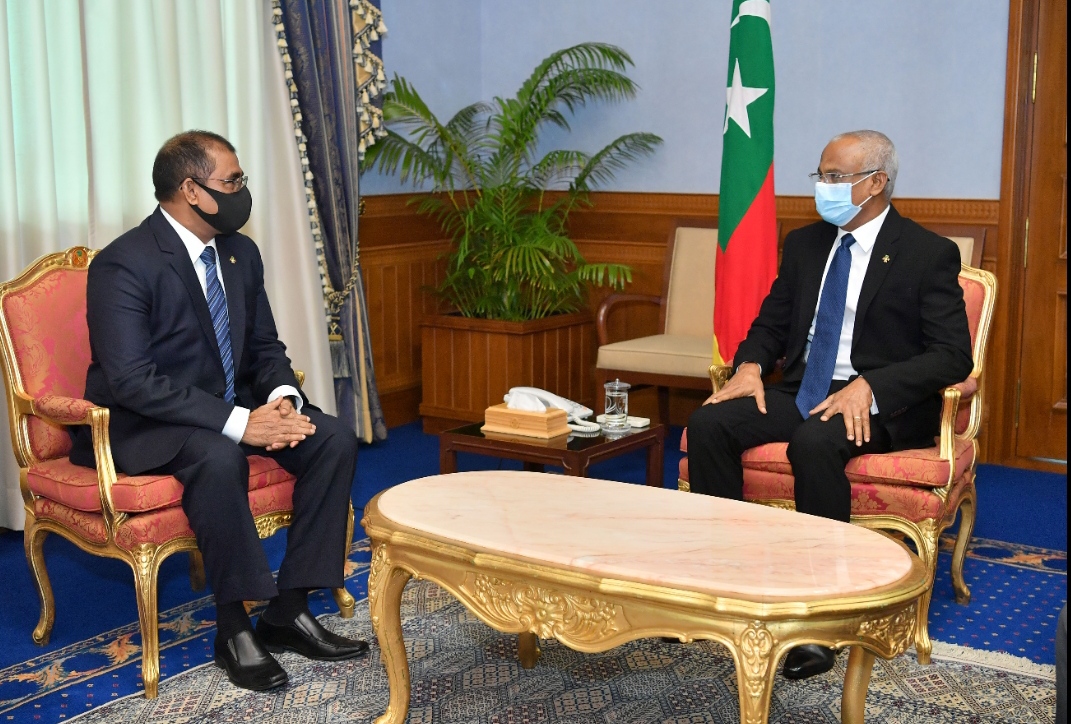 މީ މޮޅު ރައީސެއް؛ ތިން އަހަރުގެ މަސައްކަތް ކޮށްލީ ދޮޅު އަހަރުން - މައުސޫމް