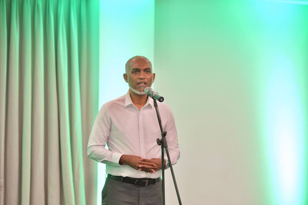 މުއިއްްޒުގެ ދަތުރުފުޅާއެކު އެއާޕޯޓް ޕްރޮޖެކްޓް އަވަސްކުރަން އިތުރު 1 ބިލިއަން ރުފިޔާ ހަމަޖެހިއްޖެ