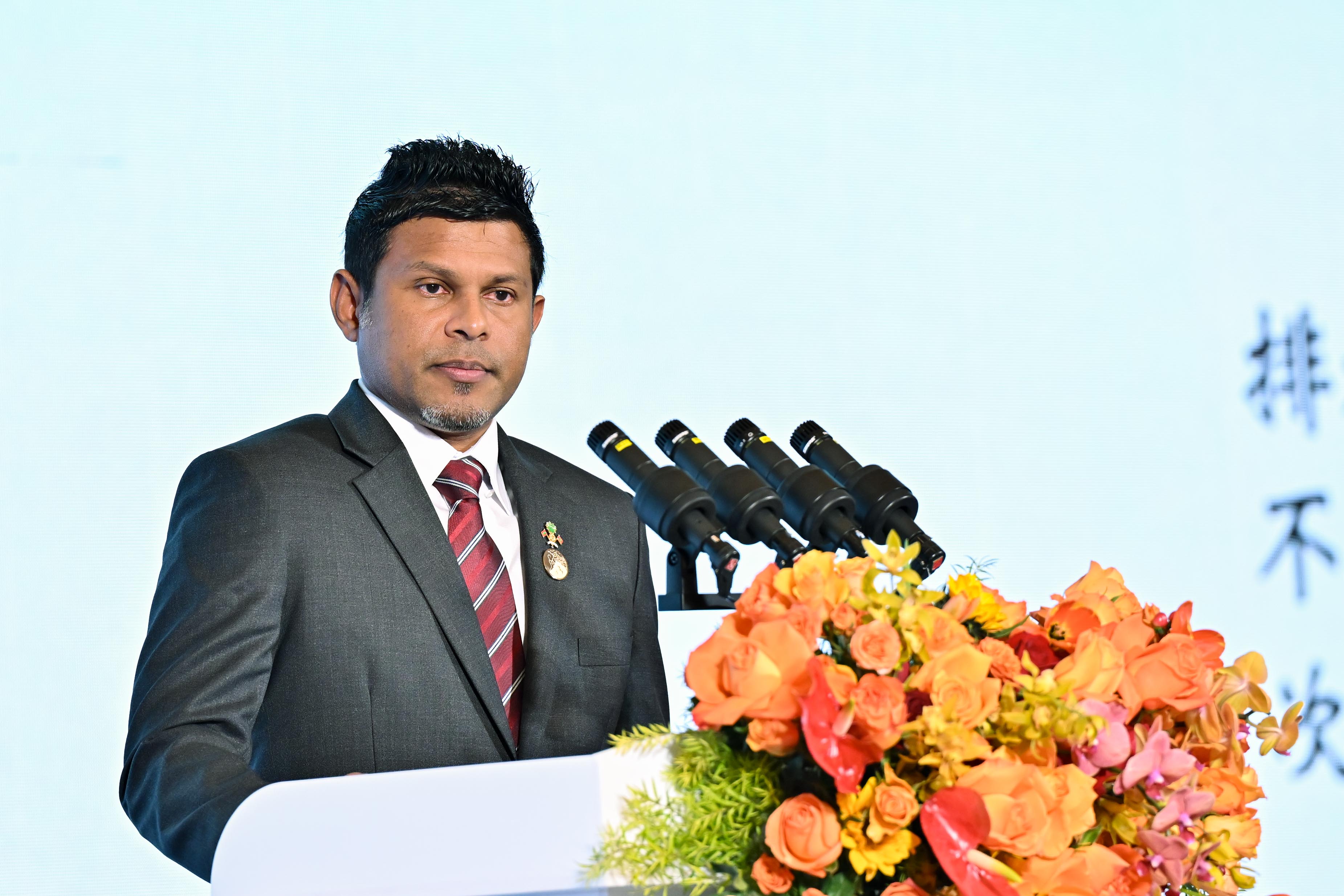 ދުނިޔެ ހޫނުވާ މިންވަރު ކުޑަކޮށް، ކަނޑުގެ ދިރުންތައް ހިމާޔަތްކުރުމަށް، އިންސާފުވެރި ކްލައިމެޓް ޓްރާންސިޝަނެއް މުހިންމު: ނައިބު ރައީސް