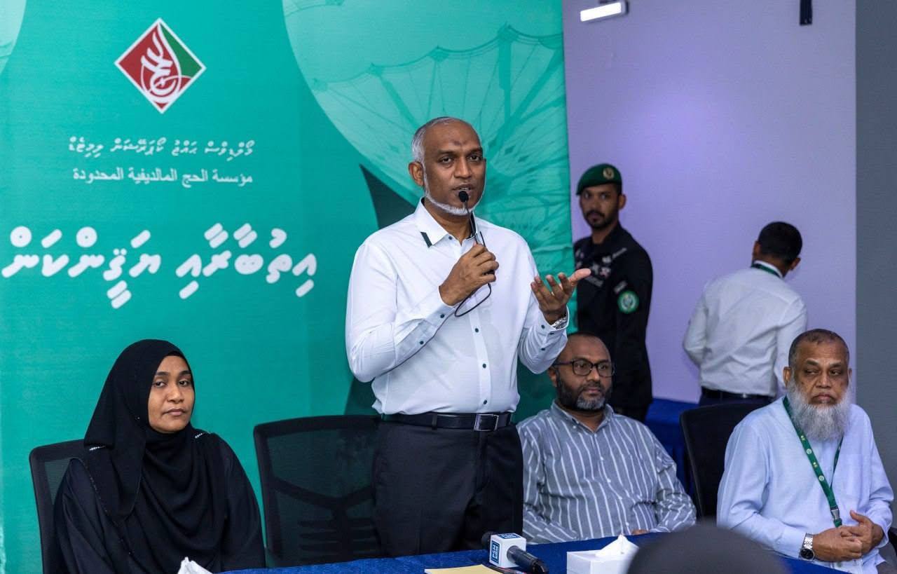 ޢަރަފާތު ބިމުގައި ހުންނަވައި ރައީސް ޙައްޖު ދުވަހުގެ ތަހުނިޔާ ފޮނުއްވައިފި