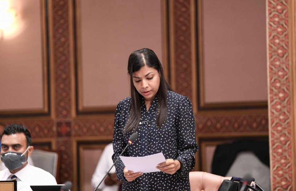 ރޮޒޭނާ، ރައީސް ނަޝީދަށް: މިސަރުކާރާއި ދިމާއަށް ވައްކަންކުރާ ސަރުކާރެކޭ ނުބުނެވޭނެ