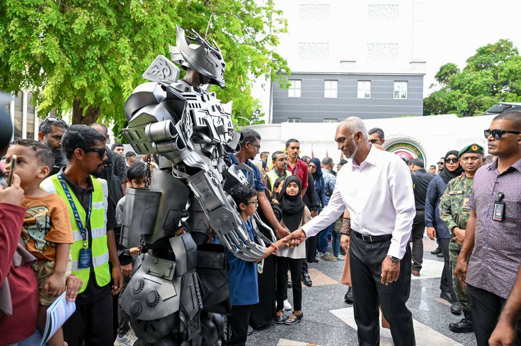 ރައީސް މުއިއްޒަކީ މި ގައުމަށް އެންމެ އަމާނާތްތެރި ރައީސް: ފަލާހު