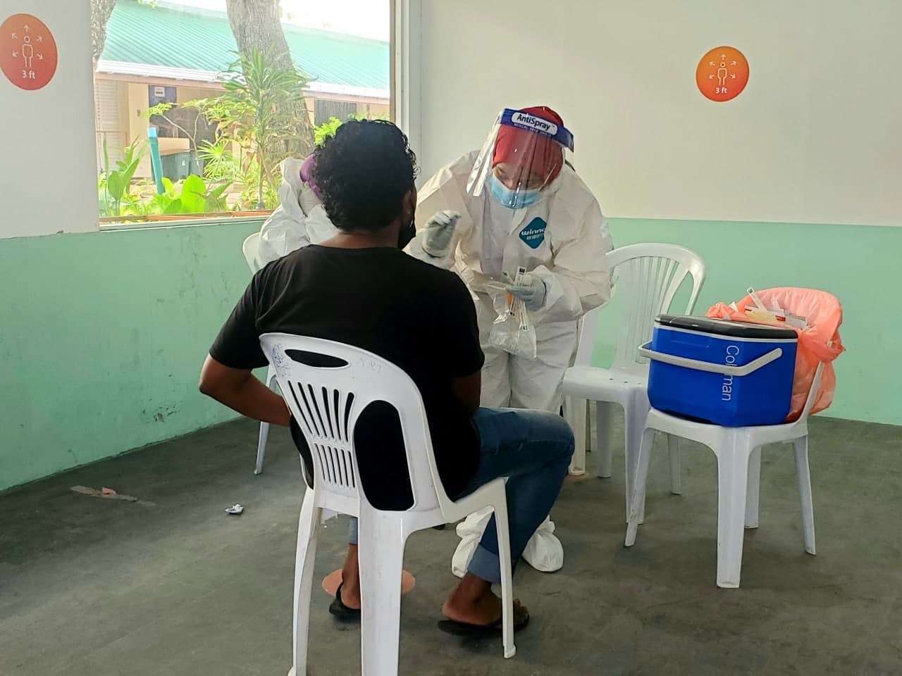Random sample taking for Covid testing in Male' City. Photo: Shah, Ras Online.